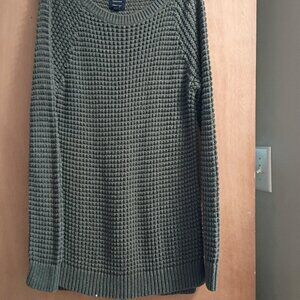2 American eagle boyfriend sweaters
